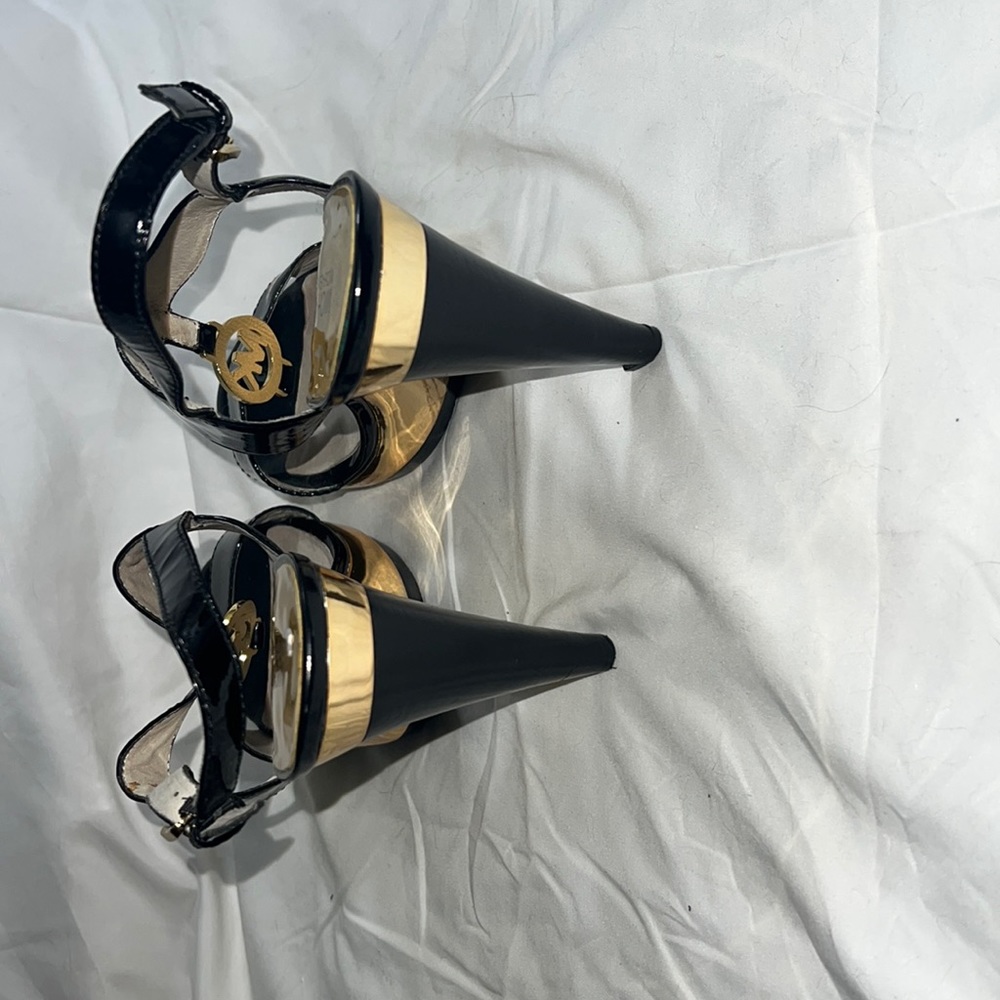 Authentic Michael Kors heels. - Picture 4 of 4